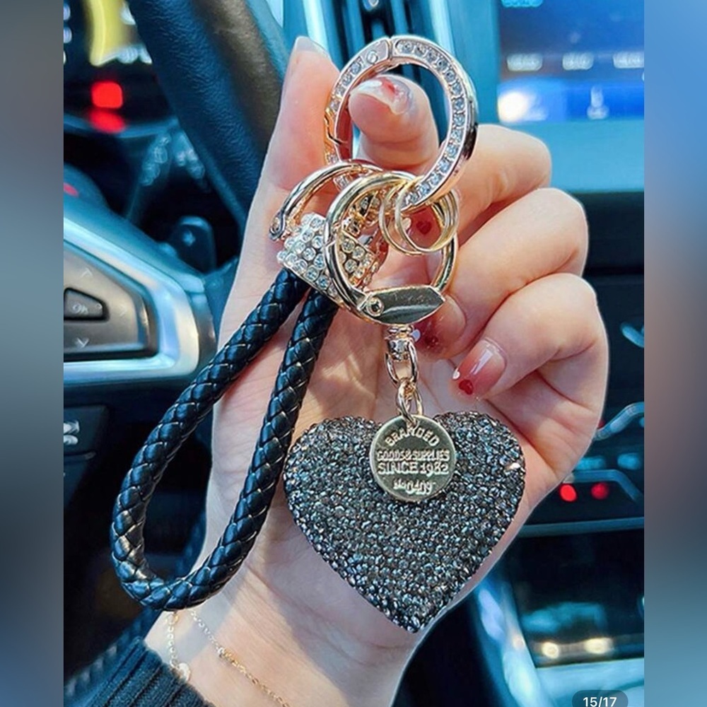 ✨ Sparkly Rhinestone Heart Keychain Set – Black & Gold – Includes Tools! NWT